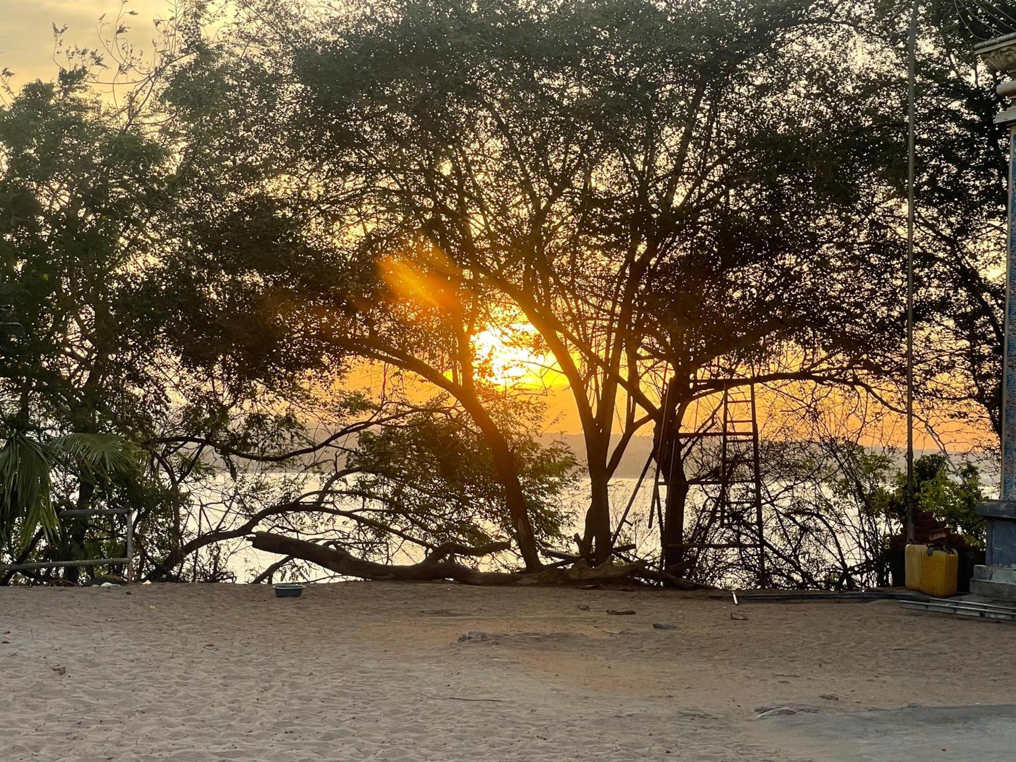 Hema Holiday Villa Trincomalee Bagian luar foto