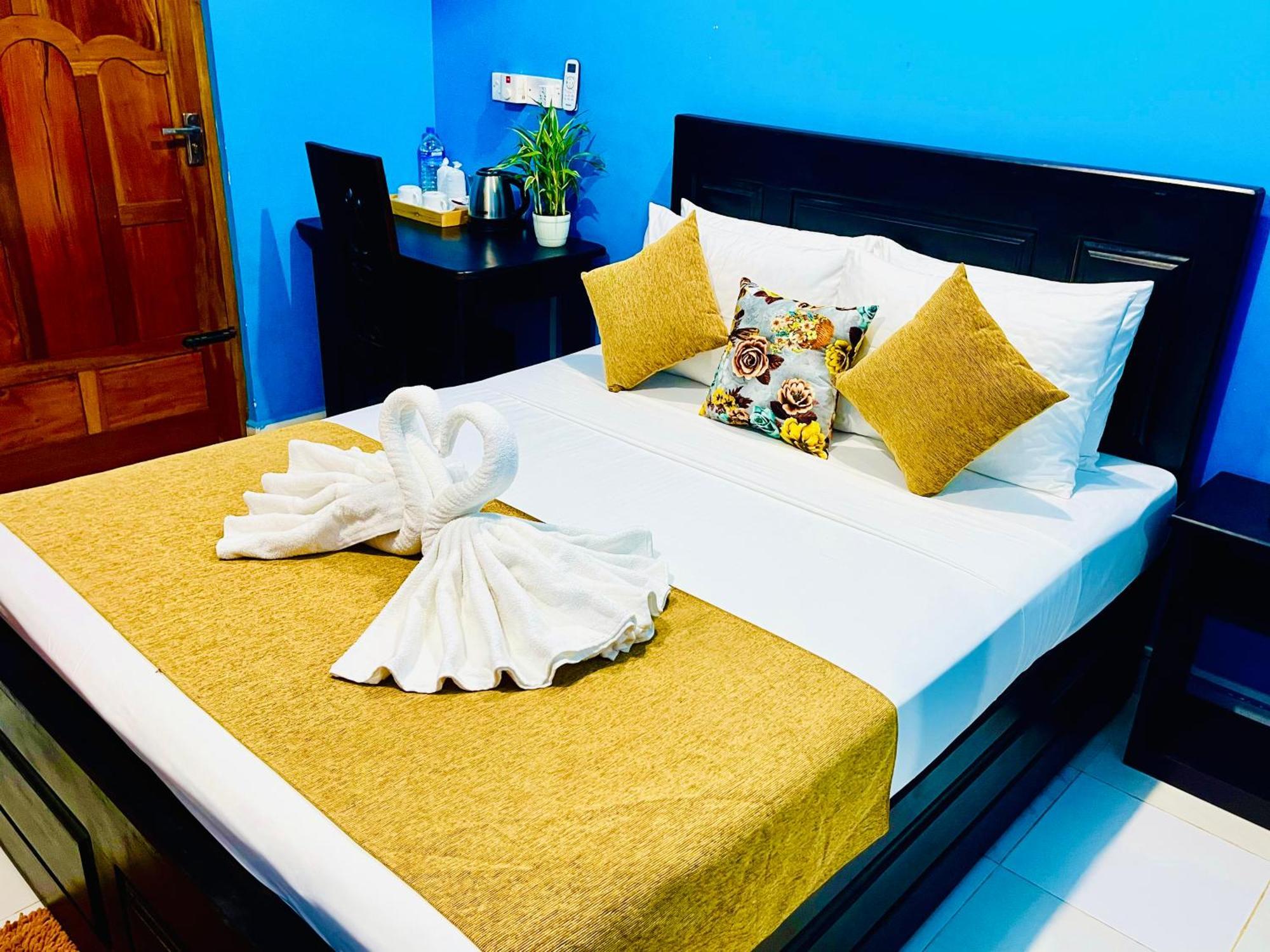 Hema Holiday Villa Trincomalee Bagian luar foto